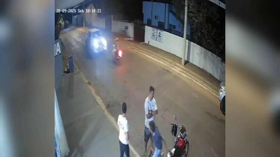 Imagem de compartilhamento para o artigo Câmera flagra batida frontal que matou motociclista em avenida de Coxim (vídeo) da MS Todo dia
